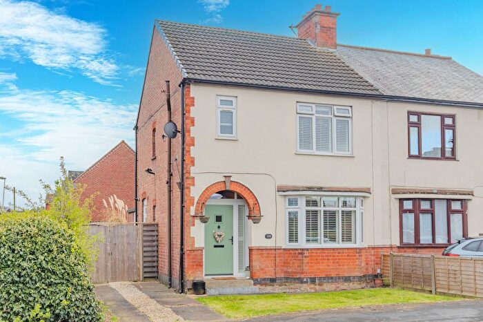 3 Bedroom Semi Detached House For Sale In Byron Street, Barwell, LE9