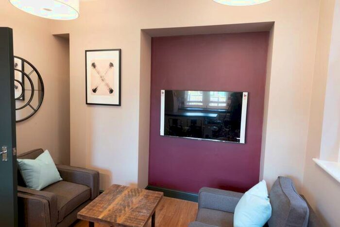 2 Bedroom Flat To Rent In Pennsylvania Road, Exeter, EX4