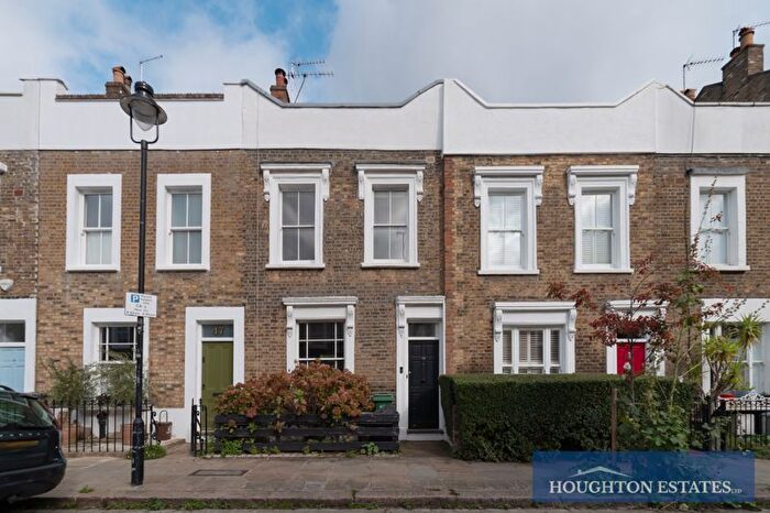 2 Bedroom Property To Rent In Alma Street, London, NW5