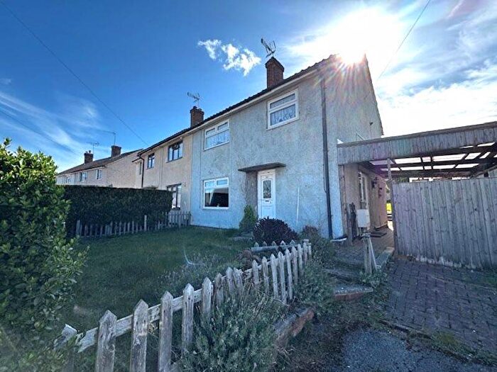 3 Bedroom Semi-Detached House For Sale In The Markhams, Newark, NG22
