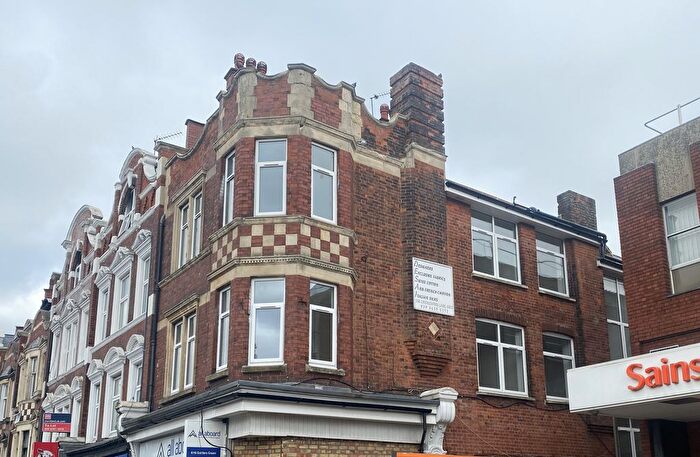 3 Bedroom Flat To Rent In Finchley Road, London, NW11