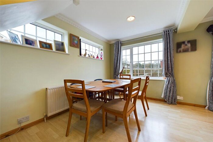 5 Bedroom Detached House For Sale In Fairwater Drive, Woodley, Reading, Berkshire, RG5