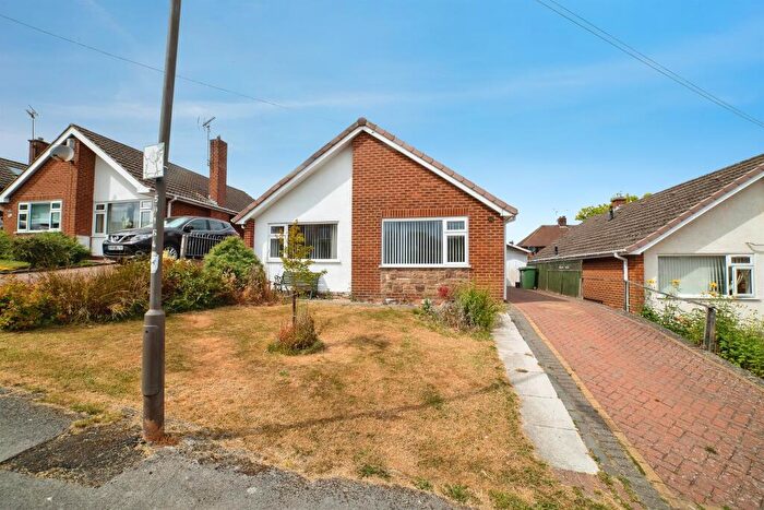 2 Bedroom Detached Bungalow For Sale In Lake Avenue, Loscoe, Heanor, DE75