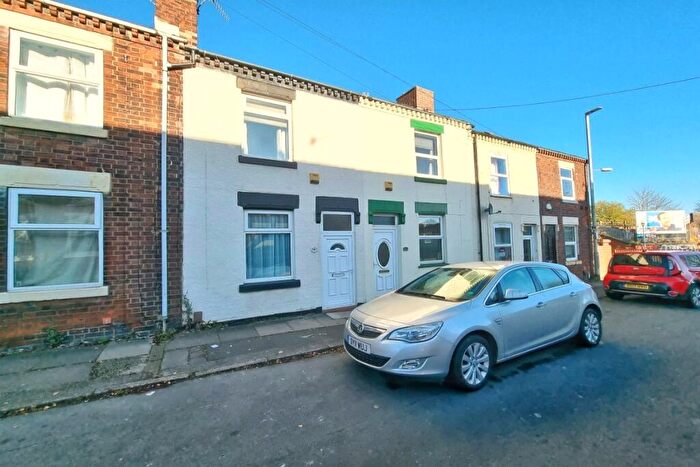 3 Bedroom Terraced House To Rent In Duke Street, Stoke-on-Trent, Staffordshire, ST4