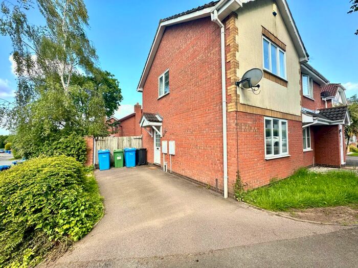 2 Bedroom Semi-Detached House To Rent In Suffolk Way, Fazeley, B78
