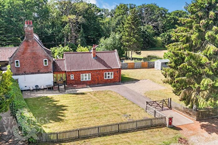 5 Bedroom Detached House For Sale In The Common, Dunston, Norwich, NR14