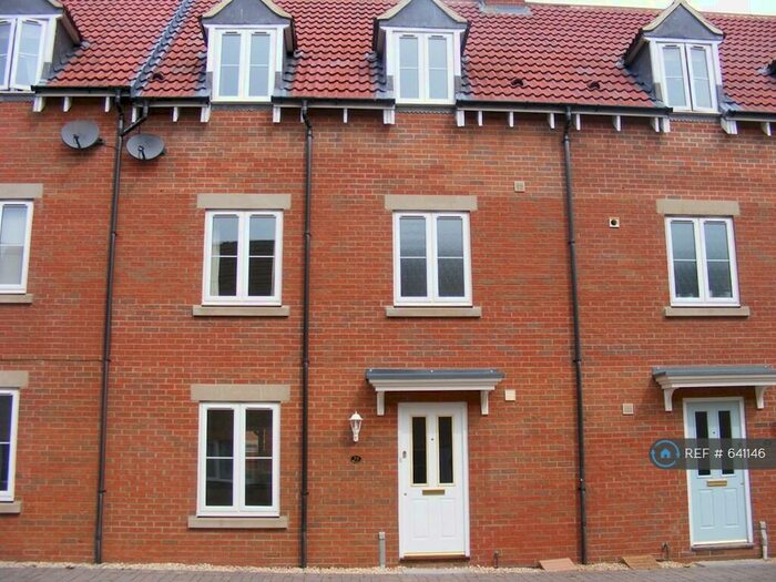 3 Bedroom Terraced House To Rent In Grayling Close, Calne, SN11