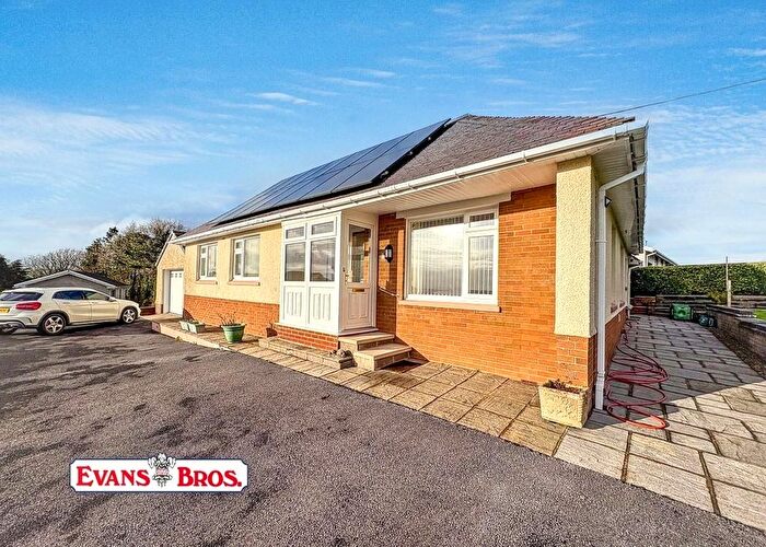 3 Bedroom Bungalow For Sale In Peniel, Carmarthen, SA32