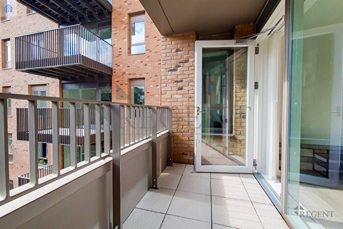 1 Bedroom Flat For Sale In Blenheim Mansions, Mary Neuner Road, N8