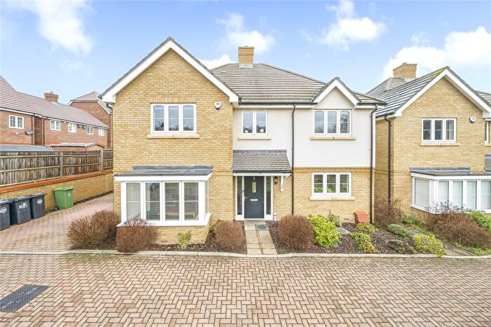 5 Bedroom Detached House For Sale In Hereford Close, Knaphill, Woking, Surrey, GU21