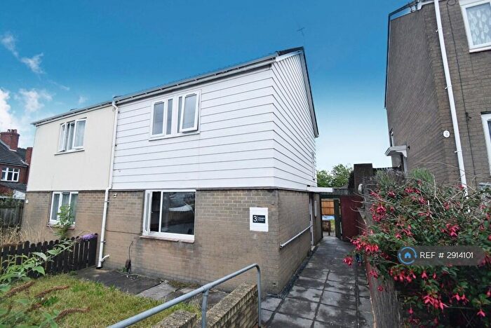 2 Bedroom Semi-Detached House To Rent In Maesglas Avenue, Newport, NP20