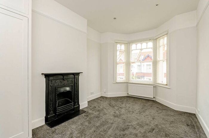 4 Bedroom Property To Rent In Ashen Grove, Southfields, London, SW19