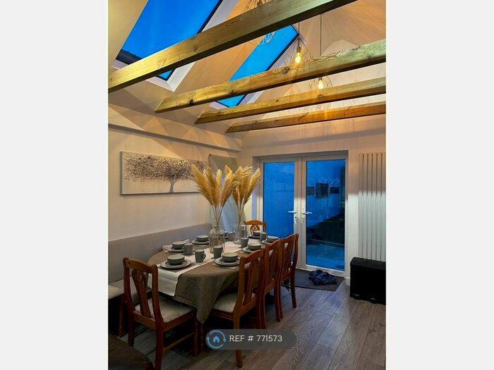 4 Bedroom Semi-Detached House To Rent In Albert Street, Whitstable, CT5