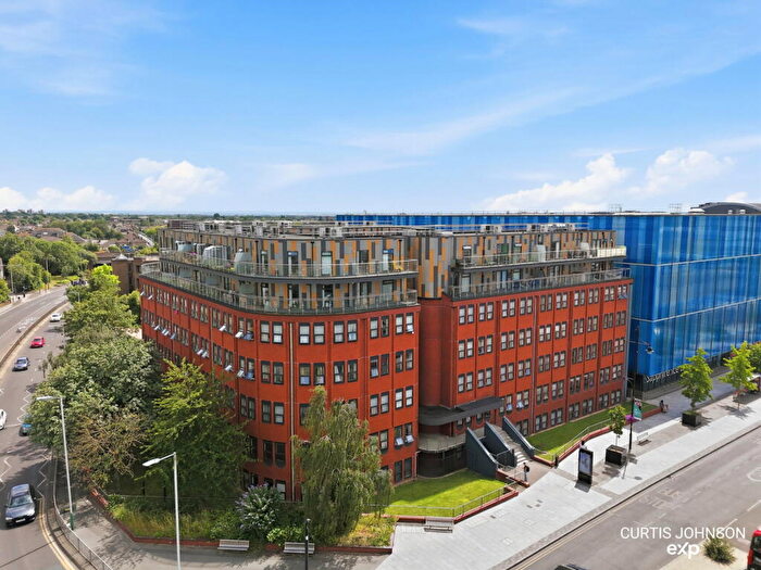 2 Bedroom Flat For Sale In Verve Apartments, Mercury Gardens, Romford, RM1