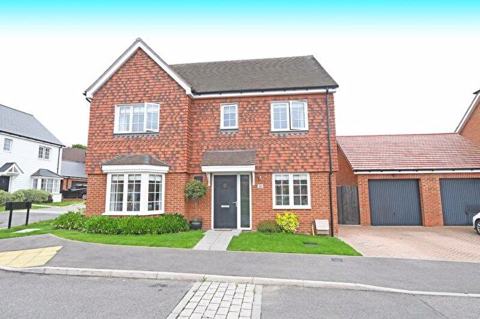 4 Bedroom Detached House For Sale In Barty Way, Maidstone, ME14