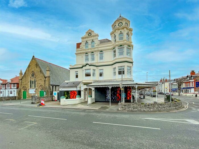 1 Bedroom Apartment For Sale In Royal Manor Park, Queens Road, Llandudno, Conwy, LL30