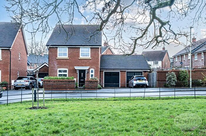 4 Bedroom Detached House For Sale In Farm Drive, Petersfield, Hampshire, GU31