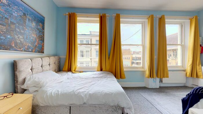 Studio To Rent In Castletown Road, London W14