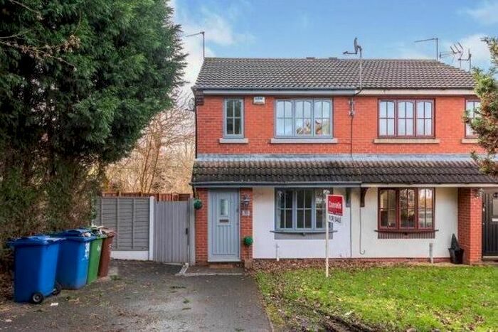 3 Bedroom Semi-Detached House To Rent In Primrose Meadow, Cannock, WS11