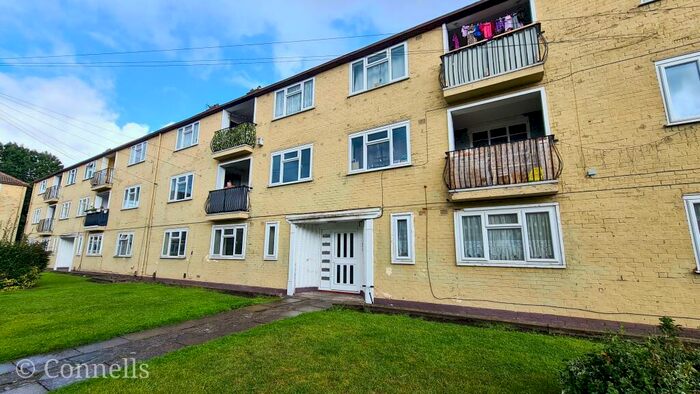 3 Bedroom Maisonette To Rent In Churchfield Avenue, Tipton, DY4