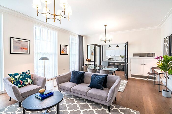 2 Bedroom Flat To Rent In Lincoln's Inn Fields, London, WC2A