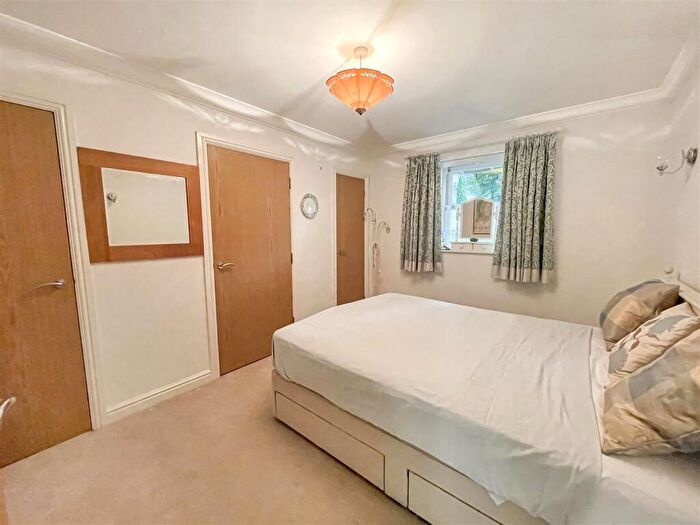 2 Bedroom Semi-Detached Bungalow For Sale In High Street, Mickleton, GL55