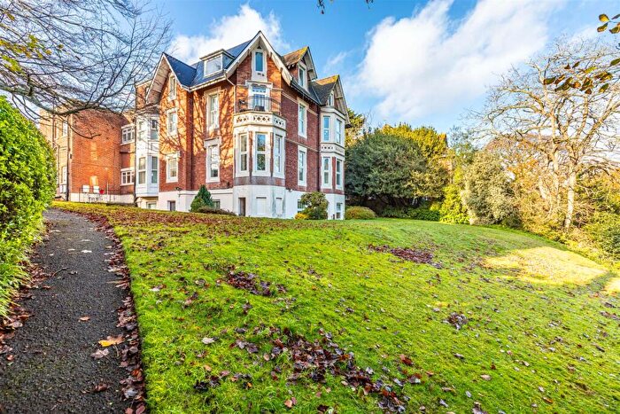 3 Bedroom Flat For Sale In Exeter Park Road, Bournemouth, BH2