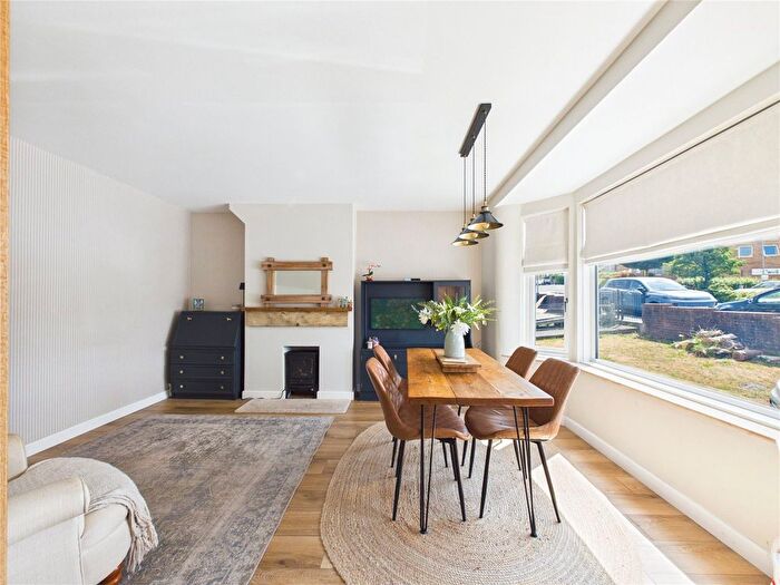 3 Bedroom Semi-detached House For Sale In Alma Road, Kingswood, Bristol, BS15