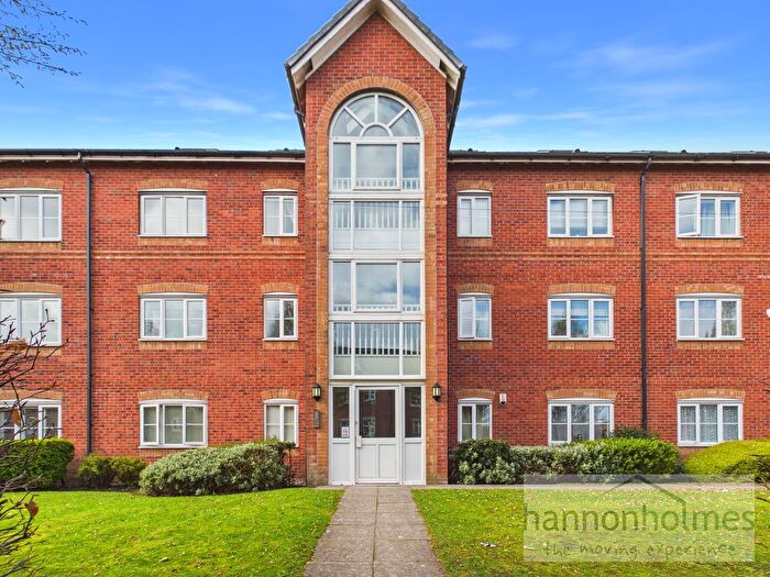 2 Bedroom Flat For Sale In Gadfield Grove, Atherton, Manchester, M46