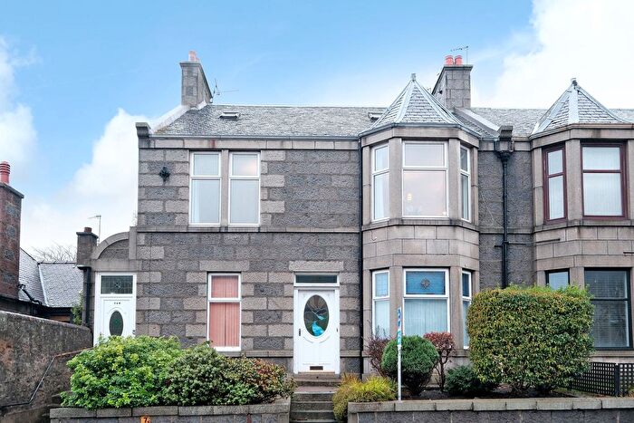 5 Bedroom Maisonette For Sale In Holburn Street, Aberdeen, AB10