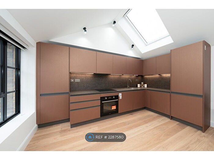 1 Bedroom Maisonette To Rent In London, London, N4