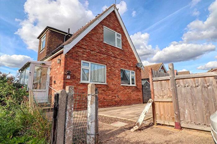 4 Bedroom Detached House For Sale In Meadow Way, Jaywick, Jaywick, CO15