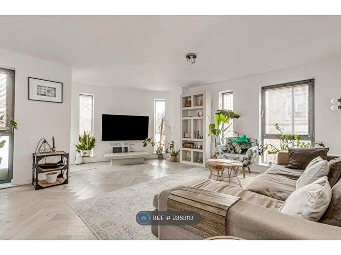 2 Bedroom Flat To Rent In Bagleys Lane, London, SW6