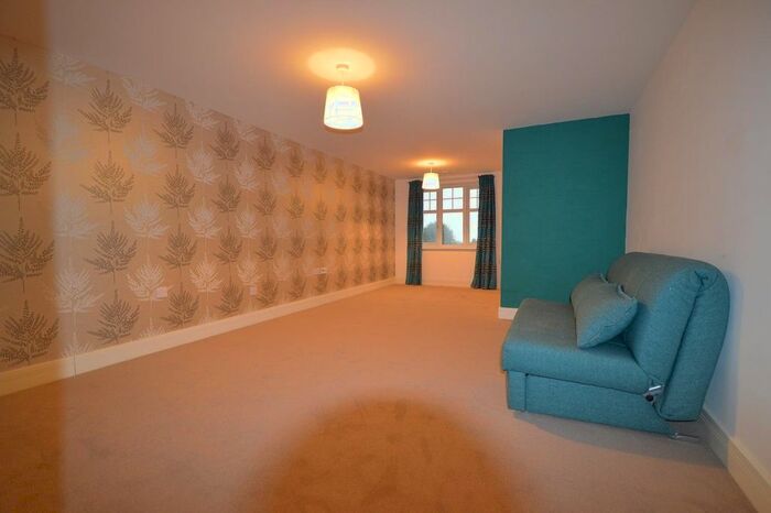 1 Bedroom Flat To Rent In Crowborough Hill, Crowborough, TN6