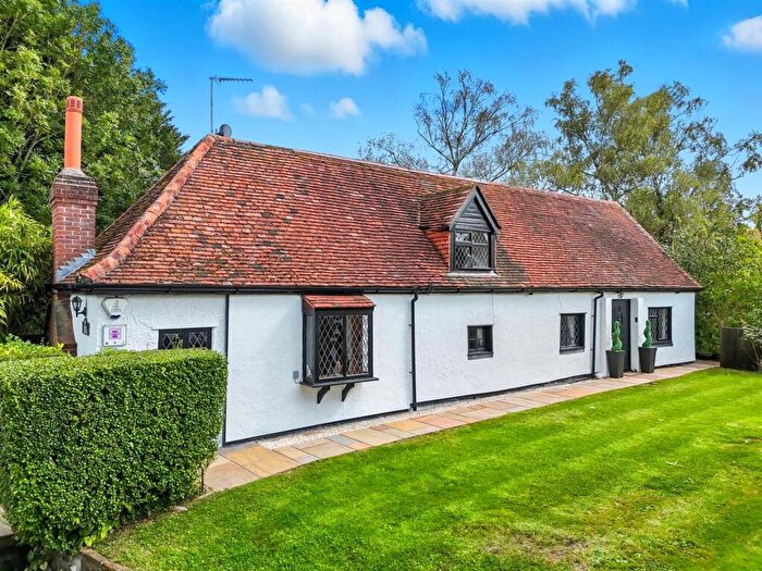 4 Bedroom House For Sale In Weald Hall Lane, Thornwood, CM16