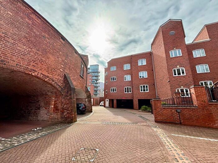 2 Bedroom Apartment For Sale In Waterside Court, St Vincent Street, Birmingham, B16