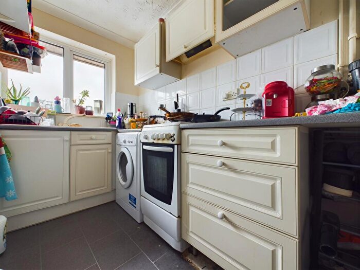 2 Bedroom Bungalow To Rent In Butler Close, Leicester, LE4