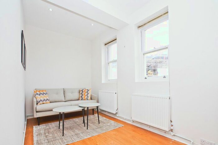 1 Bedroom Flat To Rent In Maddox Street, Mayfair, W1S