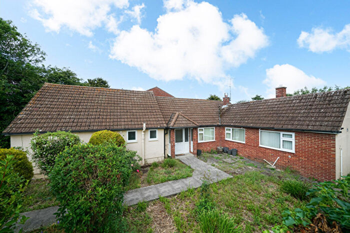 4 Bedroom Detached Bungalow For Sale In Middle Road, Aylesbury, HP21