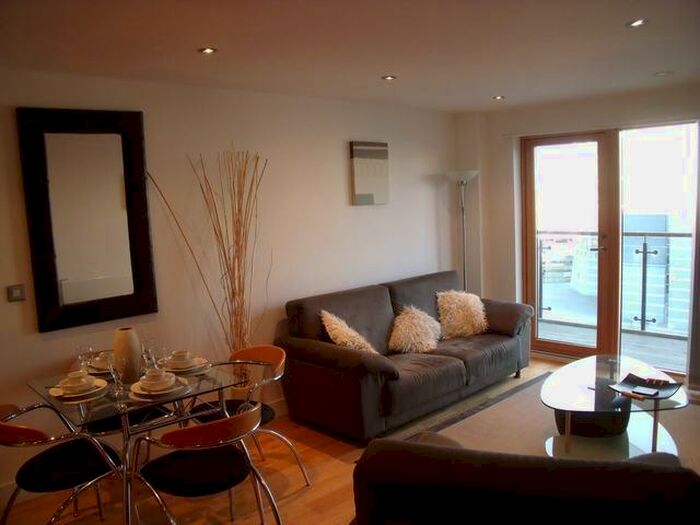 2 Bedroom Flat To Rent In Mackenzie House, Chadwick Street, Leeds, LS10