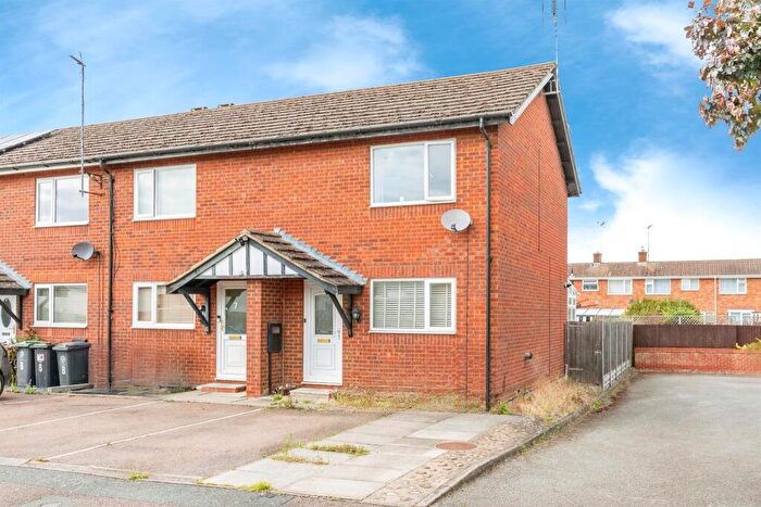 2 Bedroom End Of Terrace House For Sale In Wheatcroft Gardens, Rushden, NN10