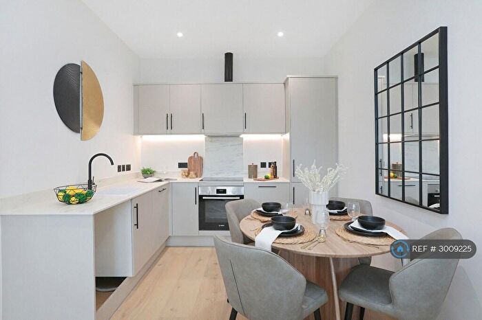 1 Bedroom Flat To Rent In Montpellier House, Cheltenham, GL50