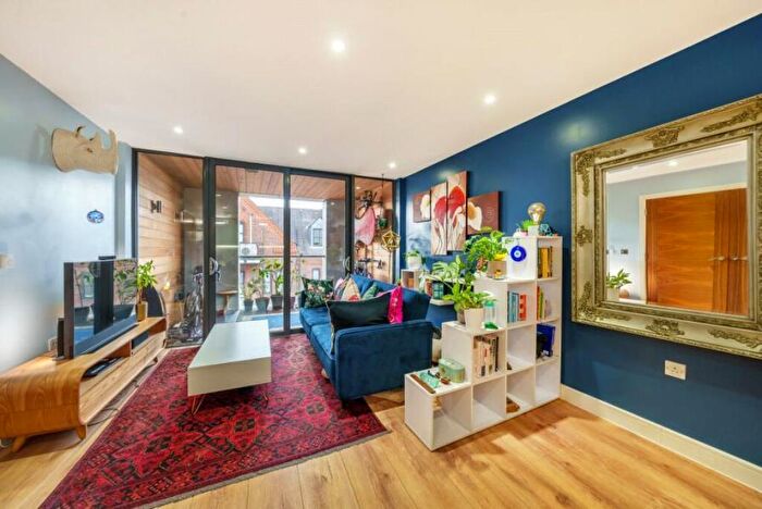 2 Bedroom Apartment To Rent In Leapale Lane, Guildford, GU1