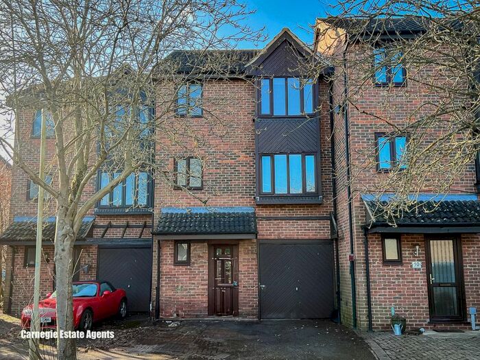 3 Bedroom Property To Rent In Tempsford, Welwyn Garden City, AL7