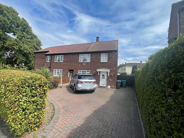 3 Bedroom End Of Terrace House For Sale In Blackcarr Road, Manchester, M23