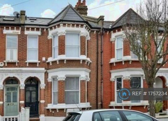 6 Bedroom Terraced House To Rent In Calbourne Road, London, SW12