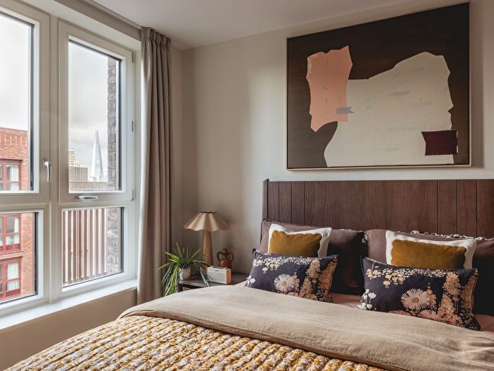 2 Bedroom Flat To Rent In Biscuit Walk, Bermondsey, London, SE16