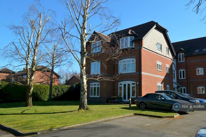 2 Bedroom Flat To Rent In Cranley Road, Guildford, GU1