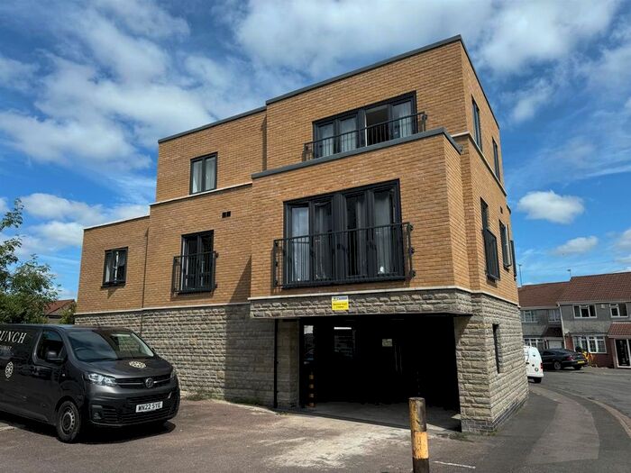 2 Bedroom Flat To Rent In Beaufort Road, Staple Hill, BS16