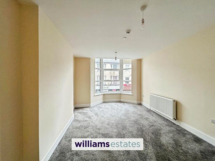 2 Bedroom Flat To Rent In Bodfor Street, Rhyl, LL18